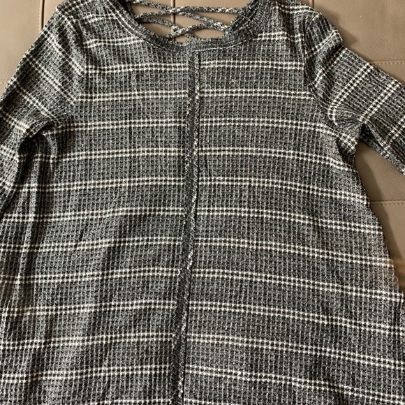 criss cross back altard state flowy top - Picture 1 of 4